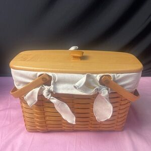 Longaberger Basket 1995)